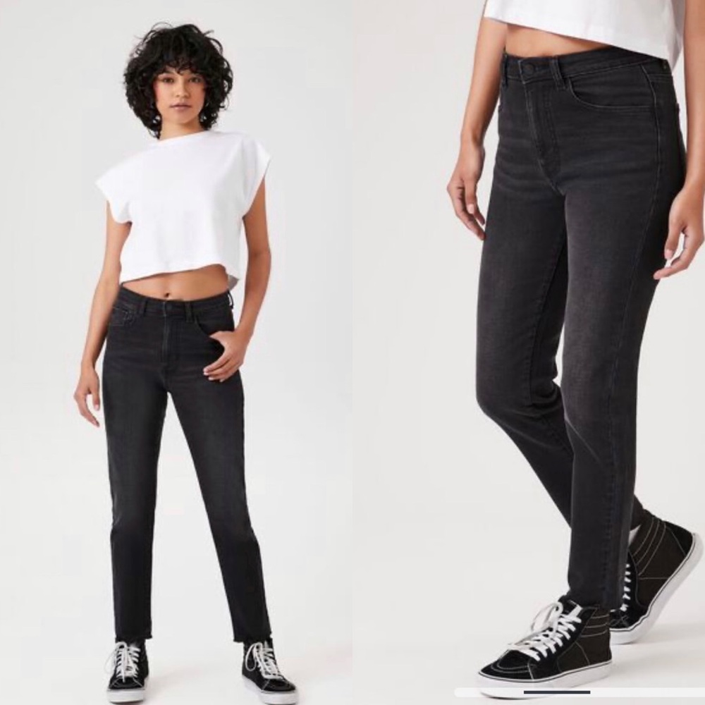 High-Rise,  Relaxed fit, Tapered leg Mom Skinny Jeans Forever 21 size 27